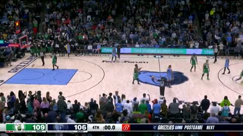 Ja Morant slipped on this final play and the Grizzlies lose 😔