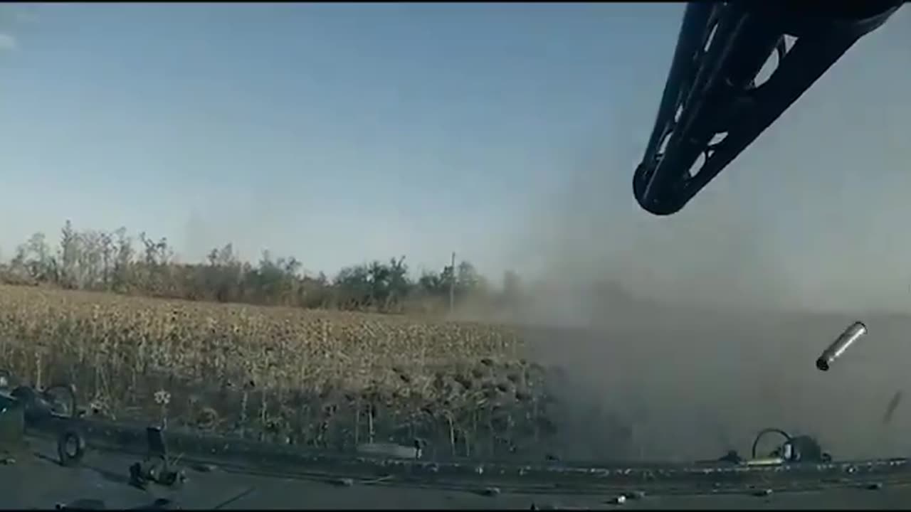 Ukrainian National Guard Raiding Russian Positions in the Treeline(Incredible Combat Footage)