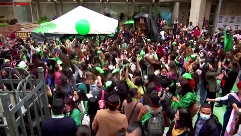 Colombia decriminalizes abortion through 24 weeks