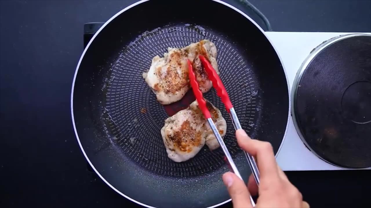 Easy Pesto Chicken with Cherry Tomato Long Beans