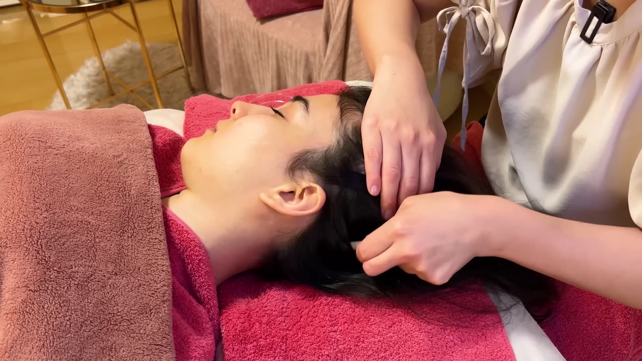 ASMRđ´THE MOST SOOTHING VOICE AWARD goes to this ESTHETICIAN in Tokyo, Japan (Soft Spoken)