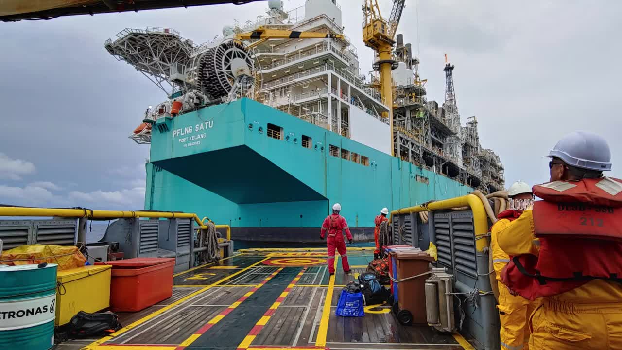 PFLNG Petronas Floating Liquefied Natural Gas
