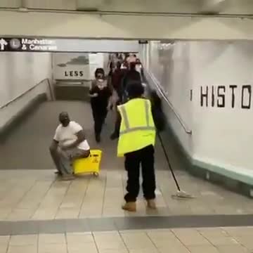 Thanks DeBlasio: NYC Vagrant Defecates in Janitor's Mop Bucket in the Middle of Subway