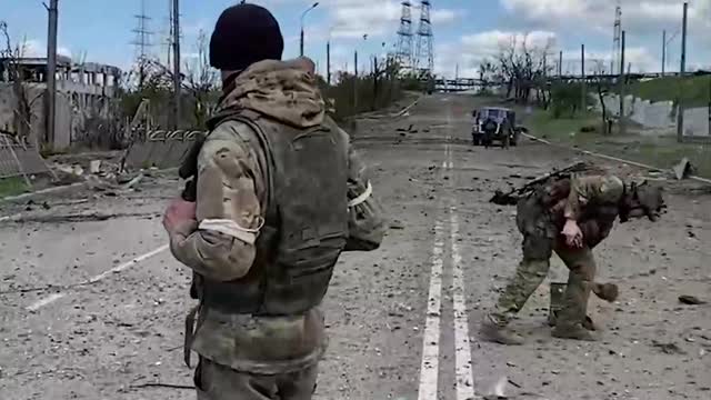 Ukraine War - "Azov" clear the way out for the wounded