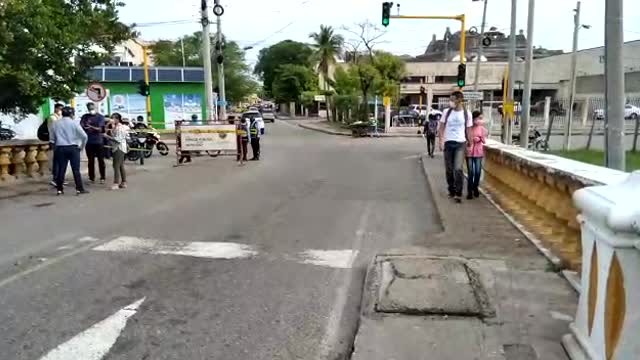 Circulación vehicular en el puente Las Palmas está restringido