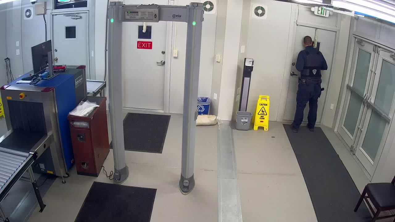 0972USCG00SouthTrailer_2021-01-06_00h20min01s100ms.mp4