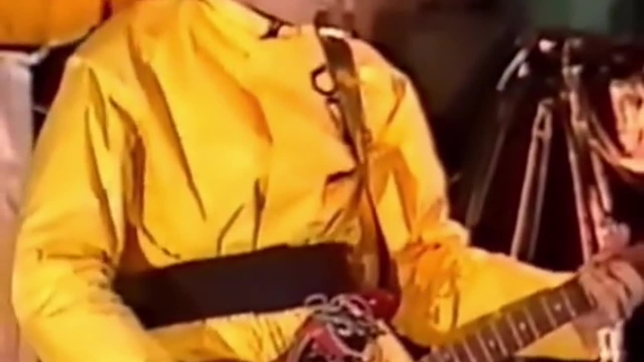 Satisfaction < DEVO > Live ???