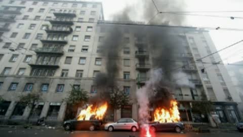 Genova G8 Polizia Infiltrati Black Bloc