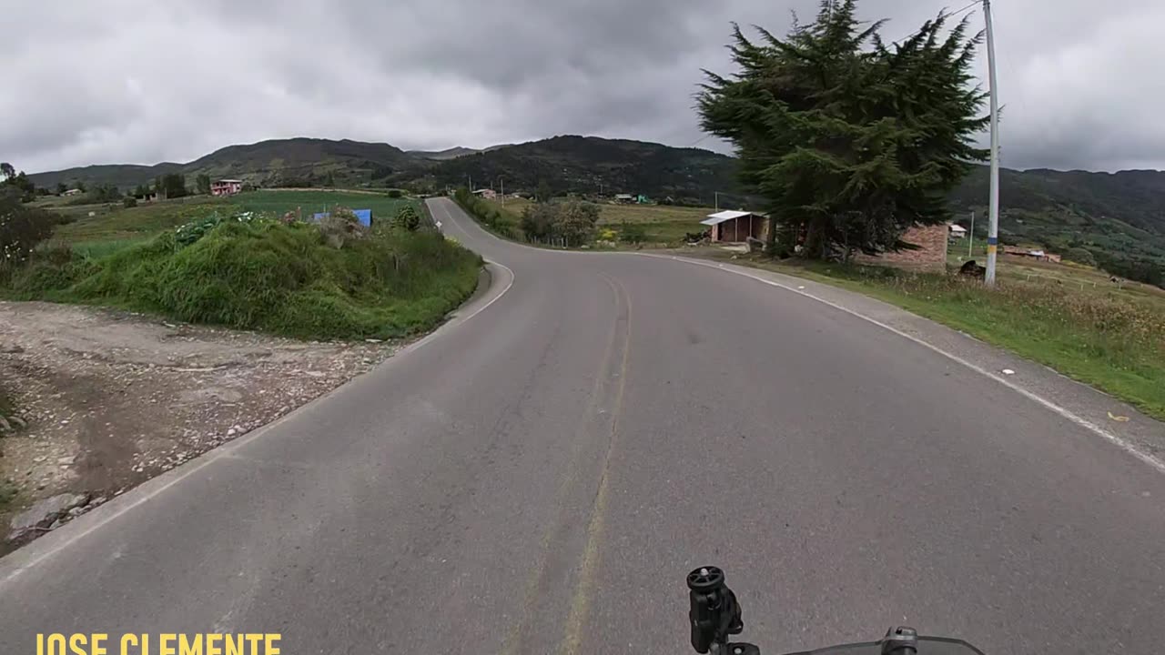 Sogamoso a Yopal, carretera en moto por Colombia