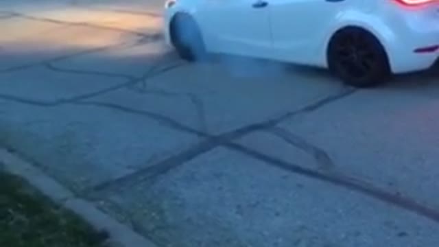 Kia Forte5 sx turbo burnout in the subdivision