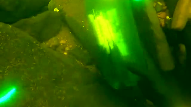 Clean up the underwater garbage and protect the marine natural environment.#14