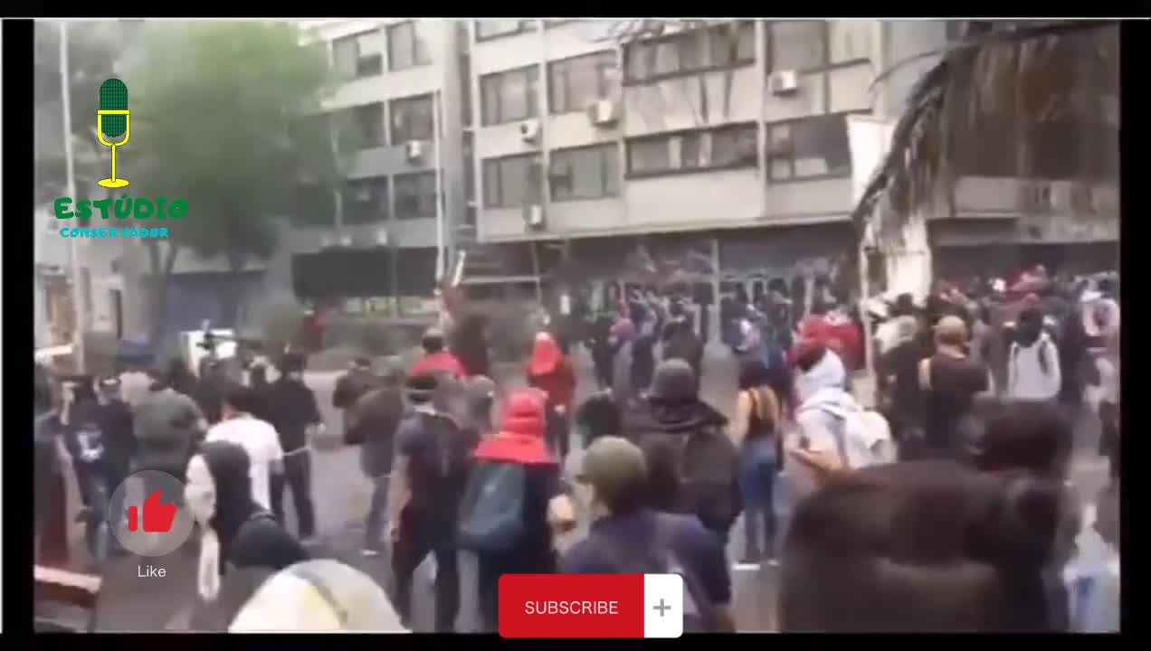 Esquerda chilena mais uma vez queimando igrejas no Chile