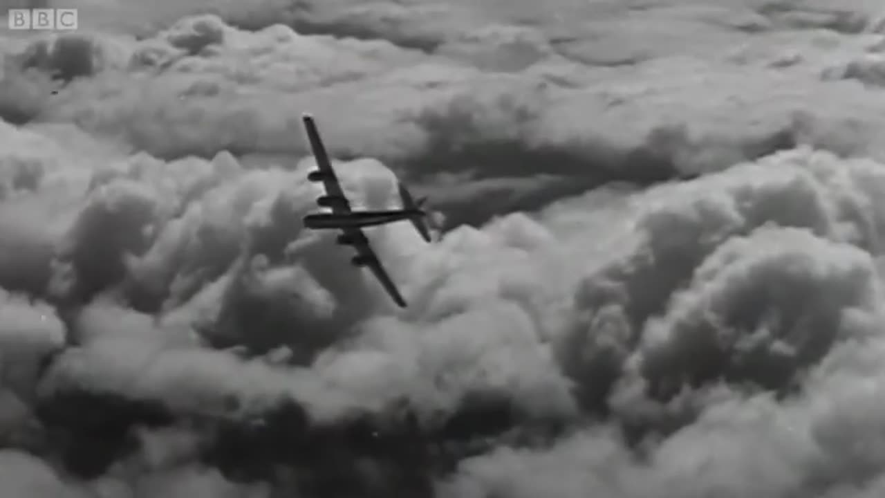 Hiroshima : Dropping The Bomb - Hiroshima BBC