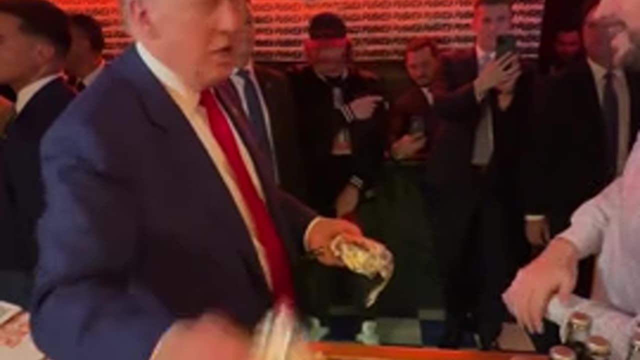 FIRST PRESIDENT TO USE BITCOIN IN A TRANSACTION