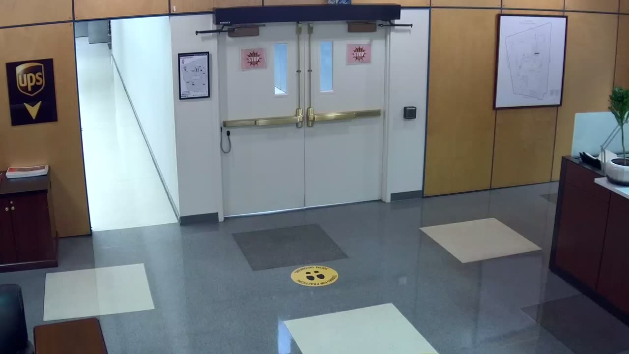 3902PSQB06LobbyReceptionArea_2021-01-06_12h40min01s410ms.mp4