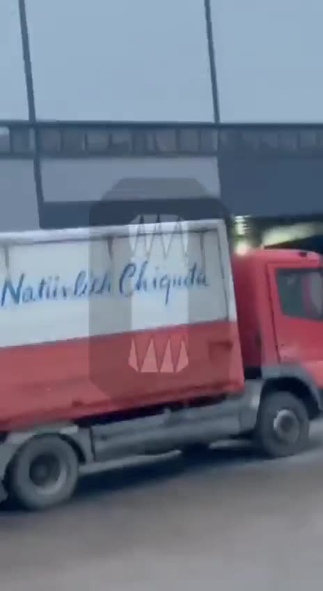 Συγκλονιστική ρίψη πυραύλου σε αεροδρόμιο της ΔΥΤΙΚΗΣ Ουκρανίας – ΒΙΝΤΕΟ