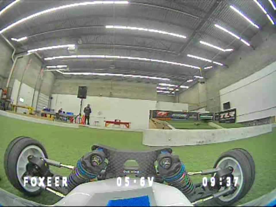 FPV rc10 B6 at the track