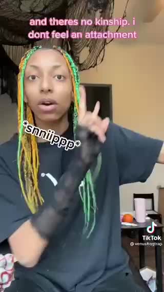 TikTok Liberal explains non-Binary Fender Fluidity