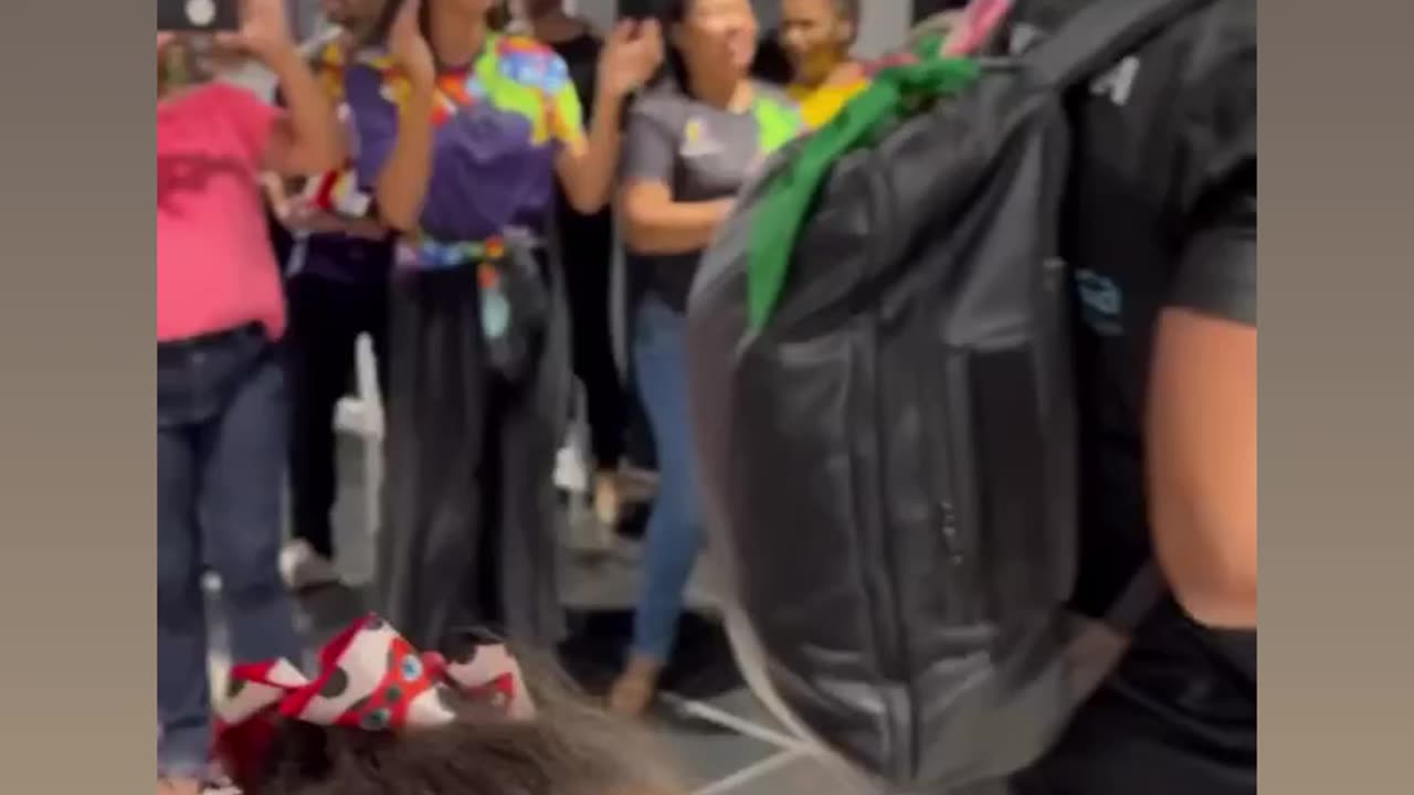 Flor Ribeirinha é recebido com emoção em Cuiabá após conquista no exterior