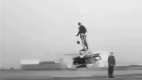An electromagnetic powered, fully maneuverable flying machine.