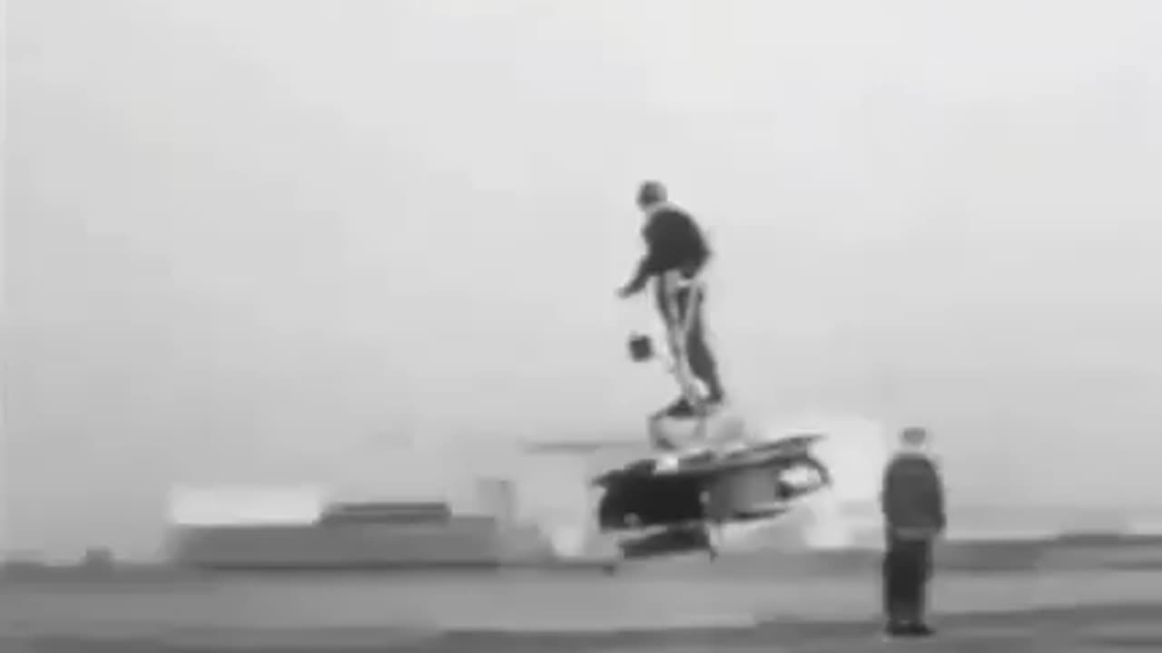An electromagnetic powered, fully maneuverable flying machine.