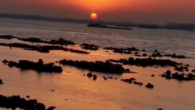 The sea tide