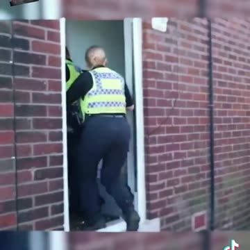 Sunderland police going door to door arresting anyone who was seen at a protest