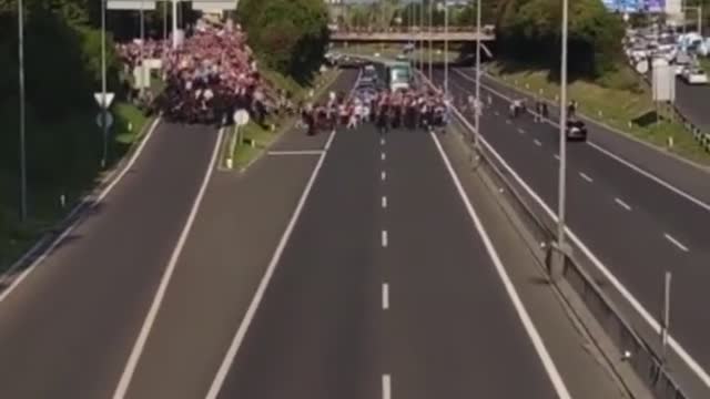 Slovenia, bloccata l'autostrada!