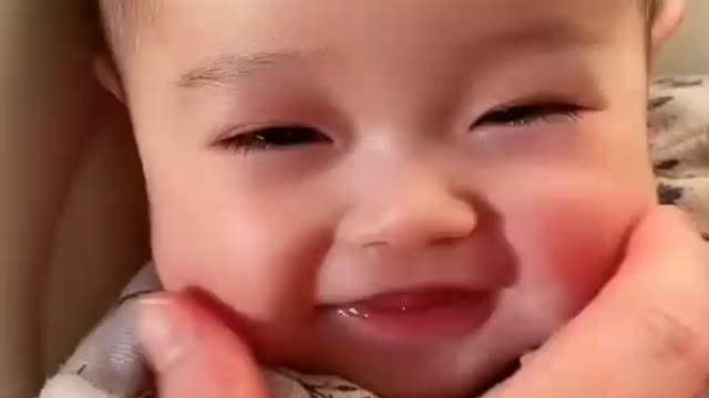 Cute baby smiling 😀😃