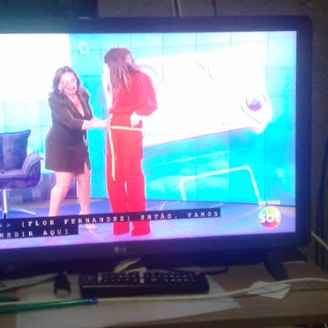 fazendo a medidA do bumbum fofocalizando