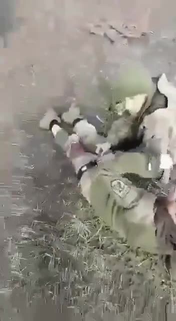 Российские военные взяли в плен около 100