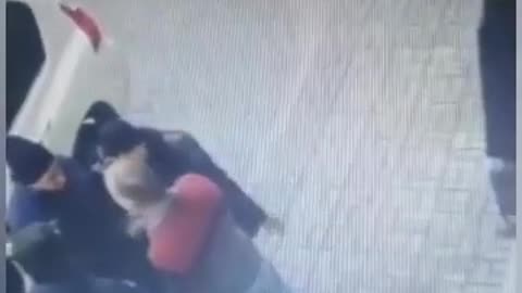 В Сухуми таможенники избили охранника Сбербанка