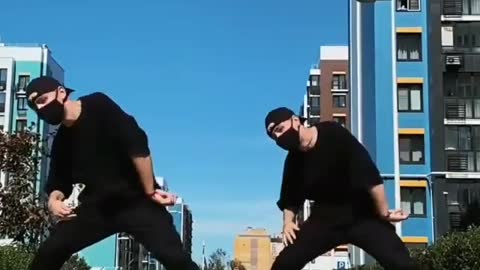 Shuffle dancers