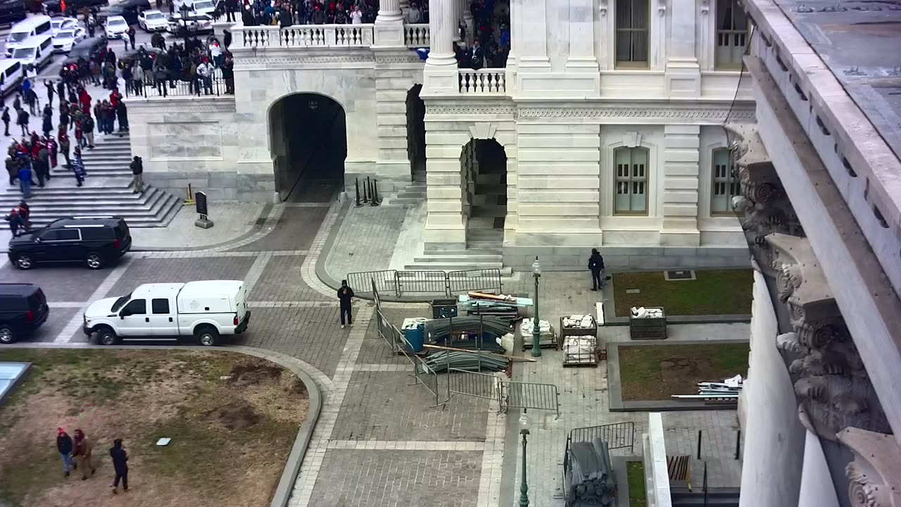 0950USCHRFEastRoof_2021-01-06_15h00min00s393ms.mp4