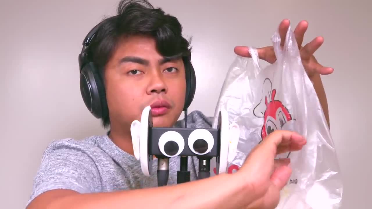 viral jollibee chicken joy mukbang