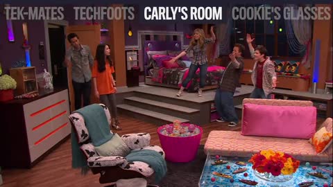 Tech in Nick Shows You Wish Were Real Zoey 101Tek-Mates to Victorious Pear Phones