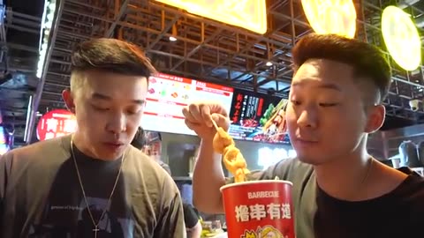 NEW Asian Food Mall Tour (MUST TRY DISHES)......