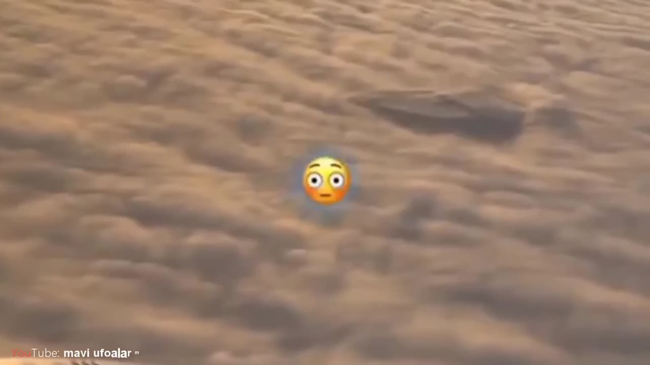 Warning! There's a spaceship above the clouds in Florida! UFO