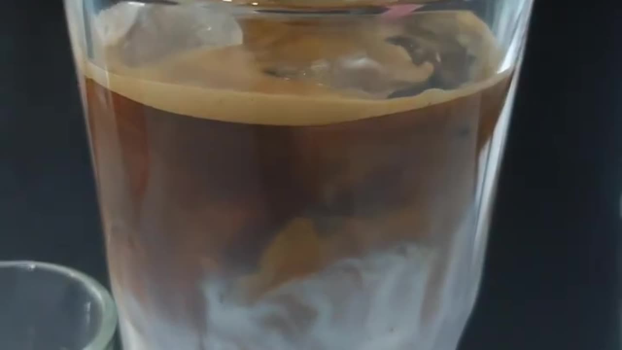Enjoy a rich Long Black coffee with bold flavor!#coffeemagic #baristatraining #baristaskill