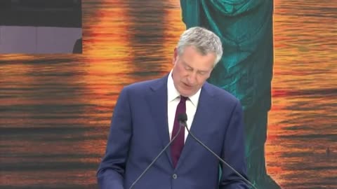 Bill de Blasio knocks Trump again during Statue of Liberty speech