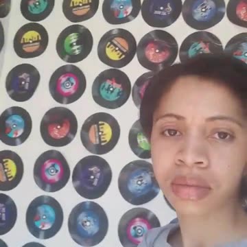 Video Selfie With Vinyl