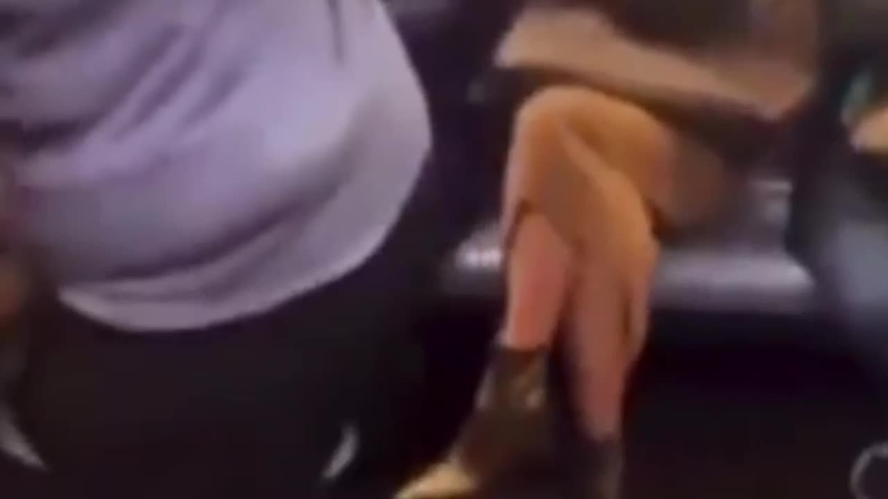 New York Subway Nuisence Gets Put In His Place
