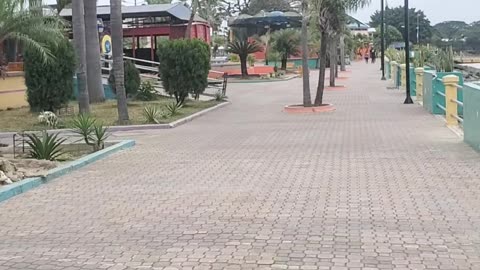 Walking on the otherside of the Malecón Quayaquil Ecuador 🇪🇨