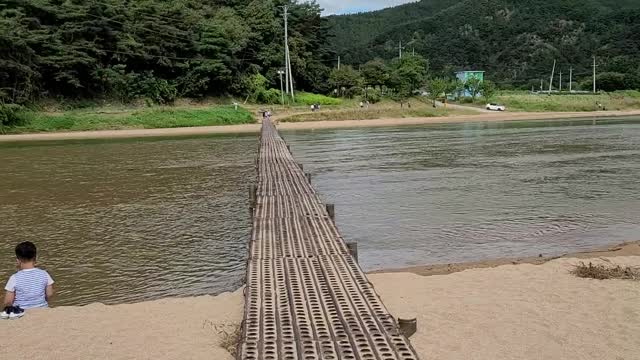 Korea countryside dangerous bridge