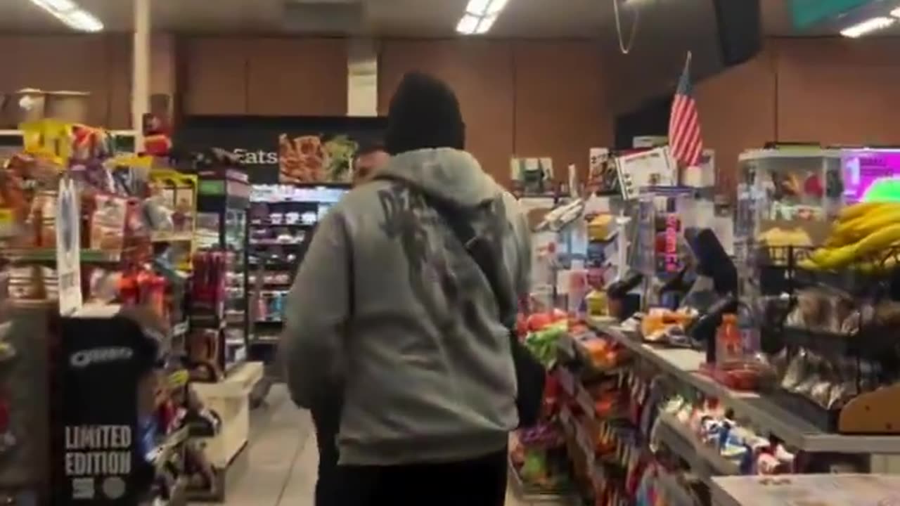 Los Angeles — Horrific video from Oct. 5 shows another 7-Eleven