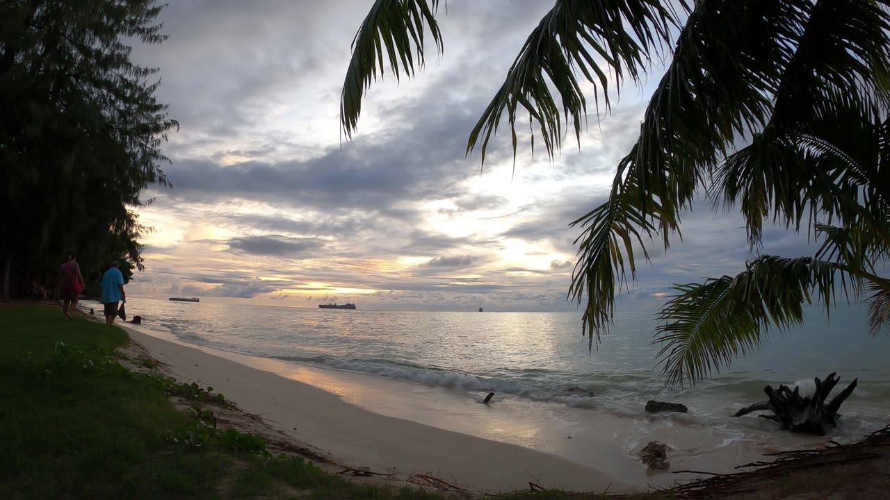 Tropical Island Sunset, Ocean Sounds, ASMR,4K