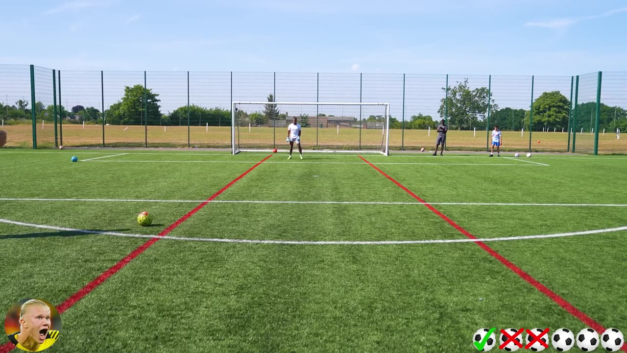 10 Year Old vs. 20 Year Old Footballer.. Who is better?