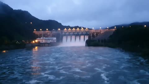 Daecheong Dam completely opened the sluice gate in 20 years