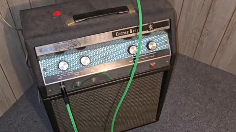 Kustom Kraft amplifier sound check.