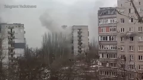 Russian Bombing of residential buildings in #Mariupol